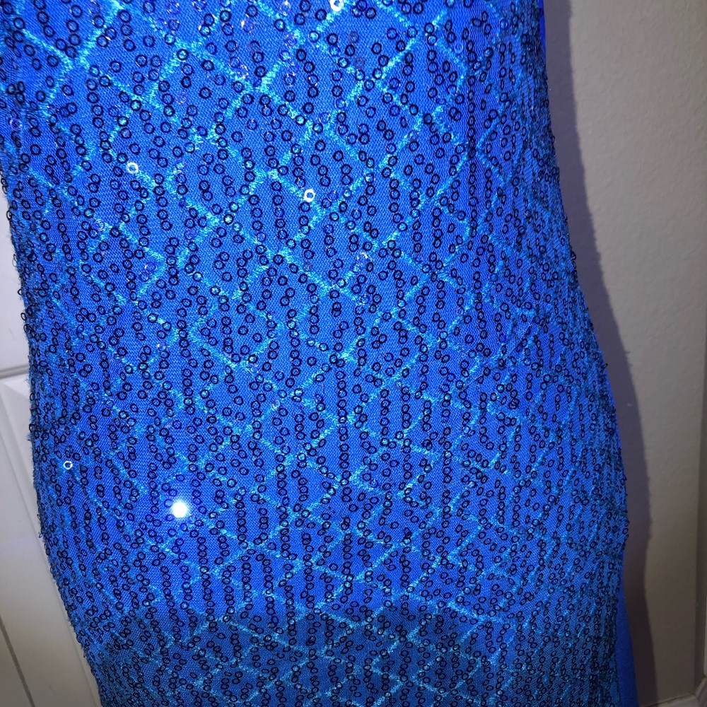 BKE Vibrant Blue Sequin Tank Top - Picture 7 of 11